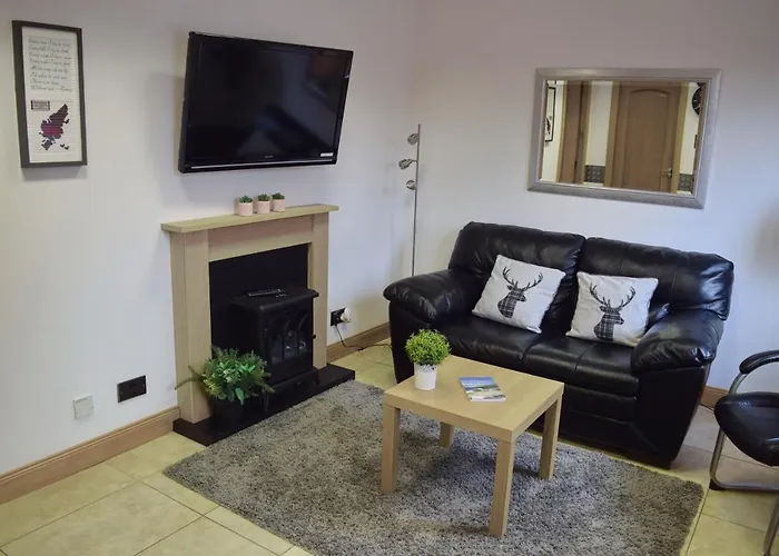 Flat 14D Bayhead