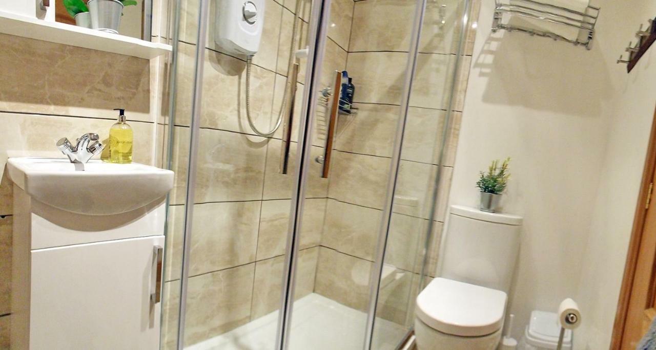Flat 14d Bayhead